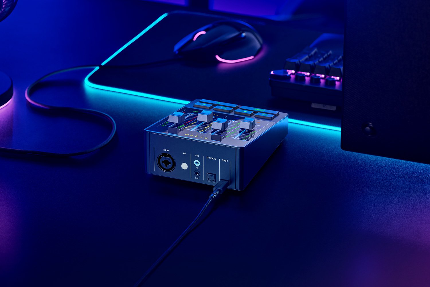 Купить Razer Audio Mixer [RZ19-03860100-R3M1] в интернет магазине