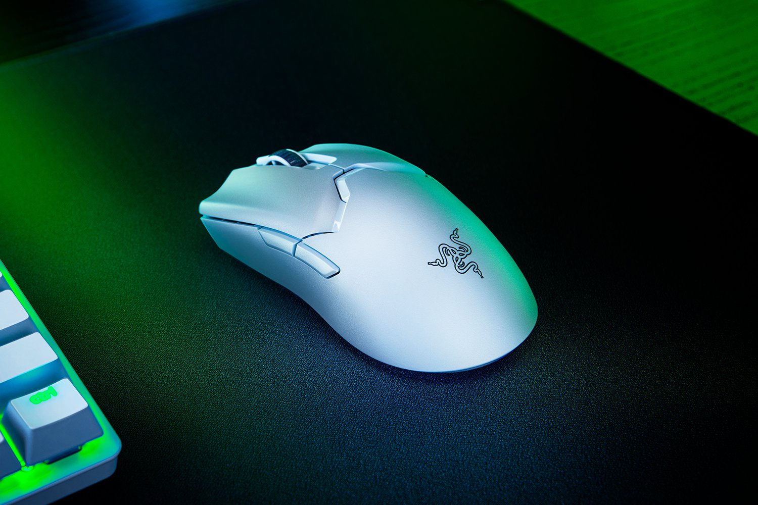 Купить Razer Viper V2 Pro белый [RZ01-04390200-R3G1] в интернет