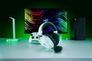 Купить Razer BlackShark V3 Pro for Xbox белый [RZ04-05400400-R3M1
