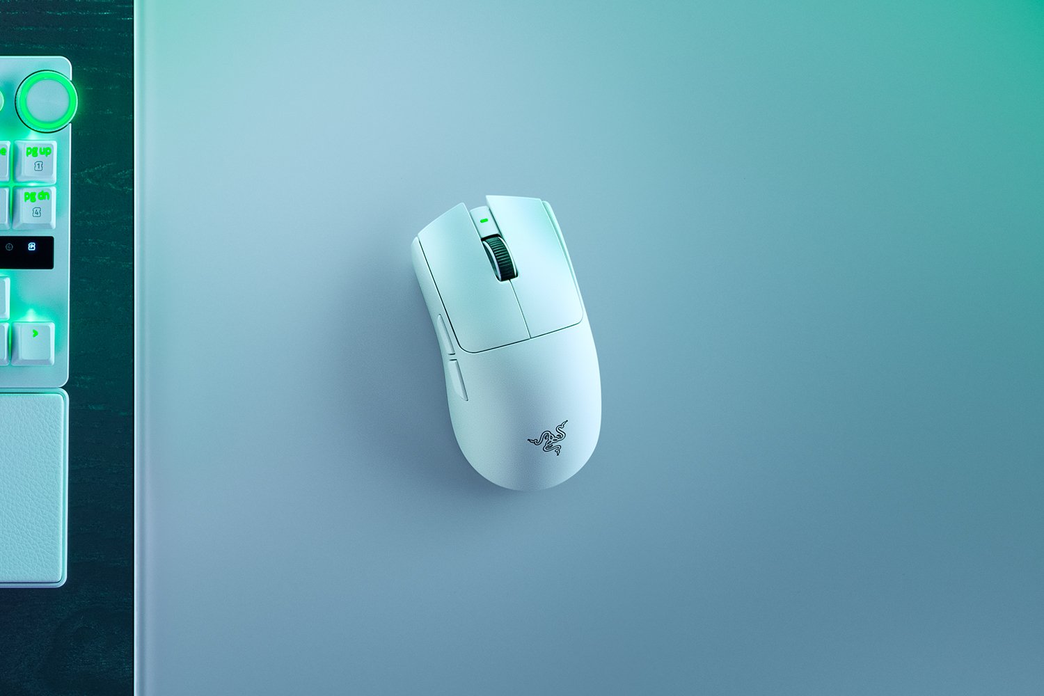 Купить Razer Viper V4 Pro белый [RZ01-05630200-R3G1] в интернет
