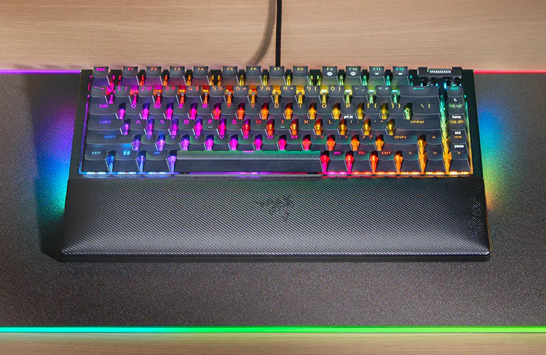 Купить Razer BlackWidow V4 75% оранжевые переключатели черный