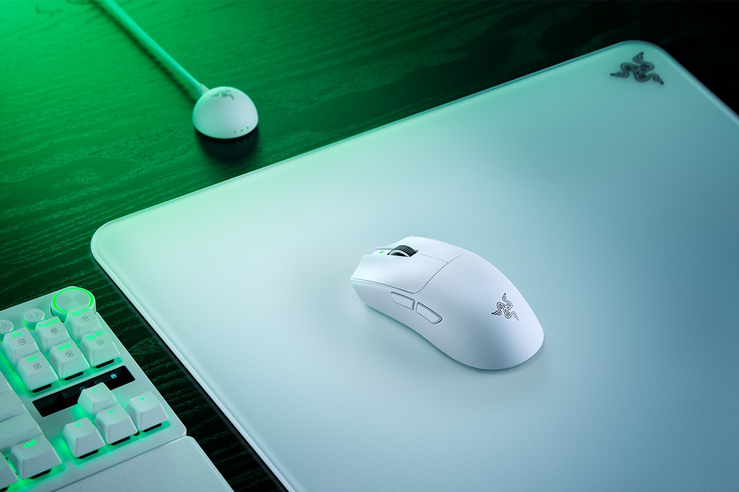 Купить Razer Viper V4 Pro белый [RZ01-05630200-R3G1] в интернет