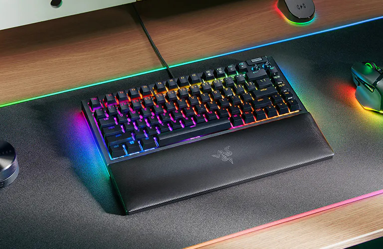 Купить Razer BlackWidow V4 75% оранжевые переключатели черный